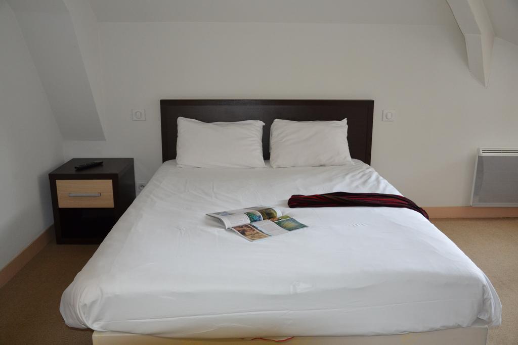 Hotel Les Benedictins Лімож Номер фото